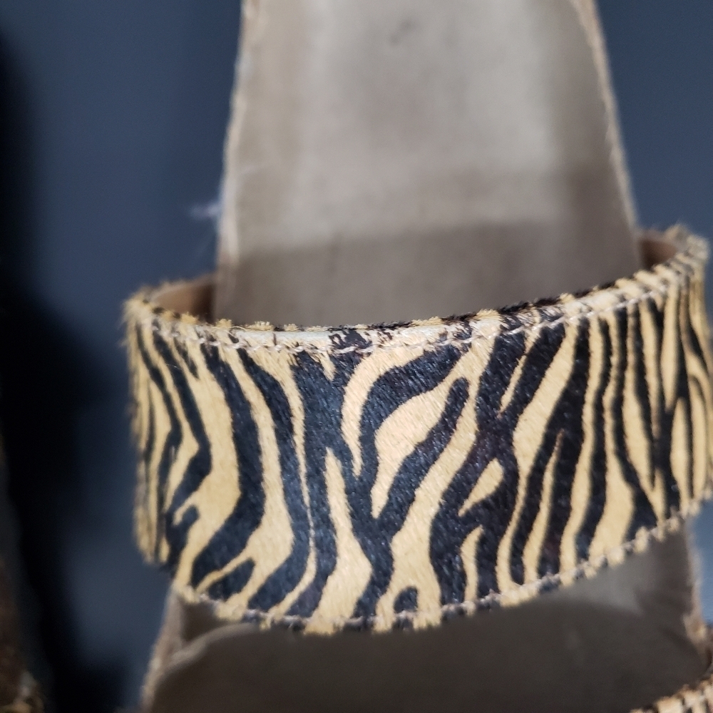 Express Calf Hair zebra sandals 7 - Picture 3 of 12